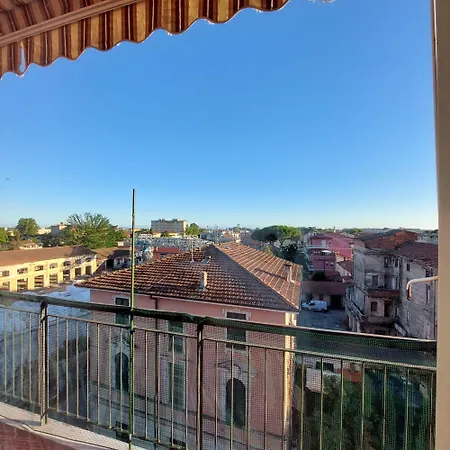 Tra Monti E Mare Via Filippo Turati 17 Bis Apartment Carrara Exterior photo